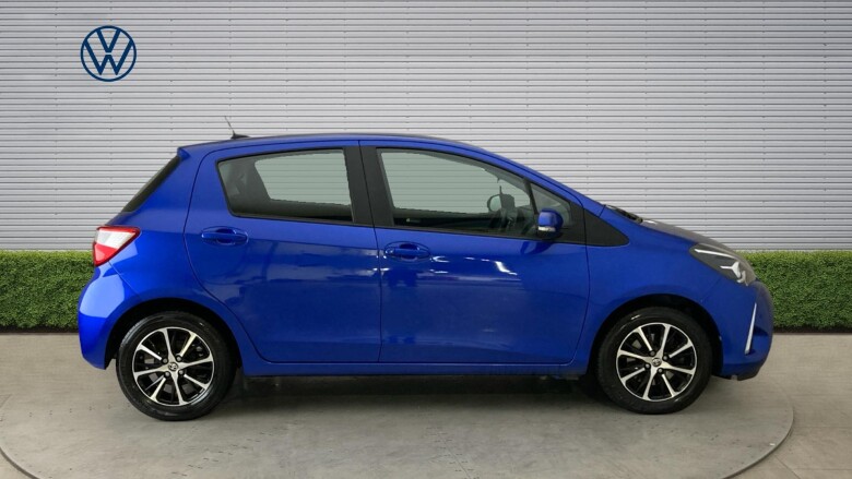 Toyota Yaris 1.5 VVT-i Icon Tech 5dr Petrol Hatchback